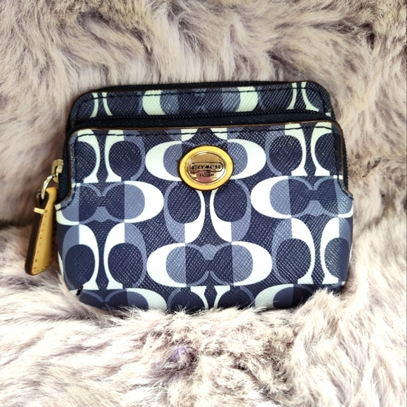 Coach Handbags - Vintage Coach Y2K Limited Edition small Peyton ID wallet coin purse card wallet